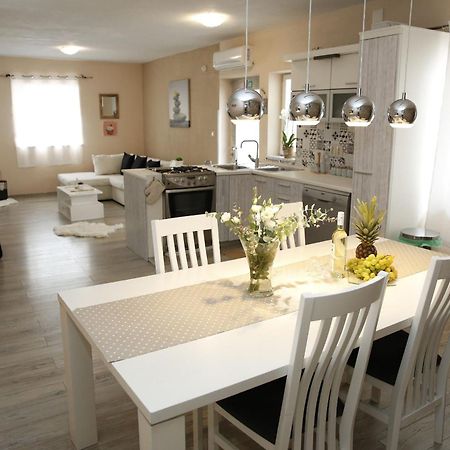 Apartment Tina Vodice Zewnętrze zdjęcie