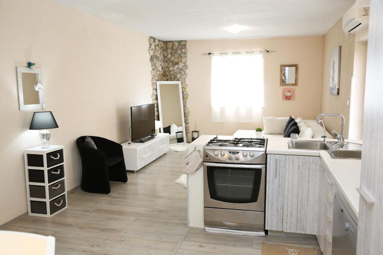 Apartment Tina Vodice Zewnętrze zdjęcie
